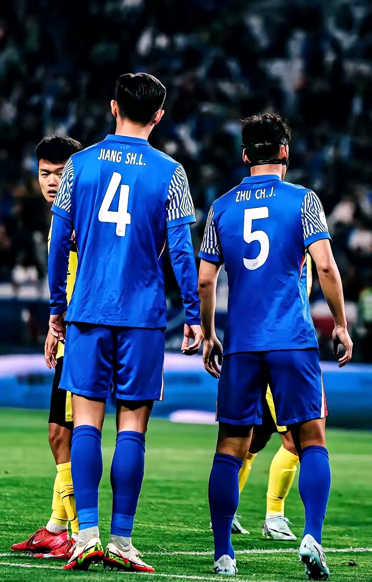 上海申花发布备战花絮；国际比赛日状态回暖；葡超任务艰巨；资深球员宣示担当的简单介绍