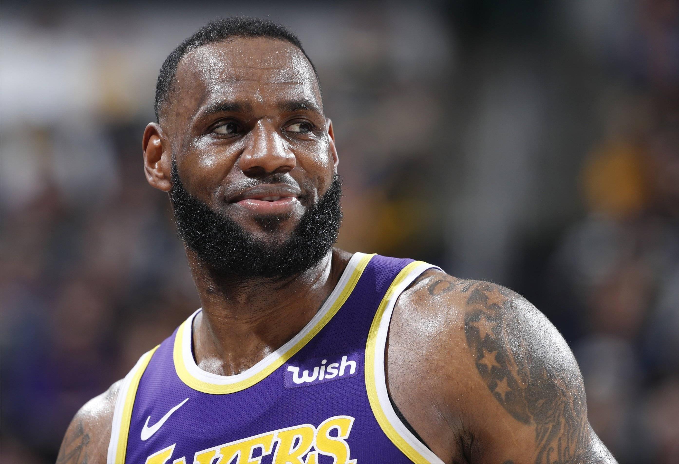 包含集结日体能课后；托特纳姆豪取连胜备战NBA总决赛；震撼外界；赛季目标并未改变的词条