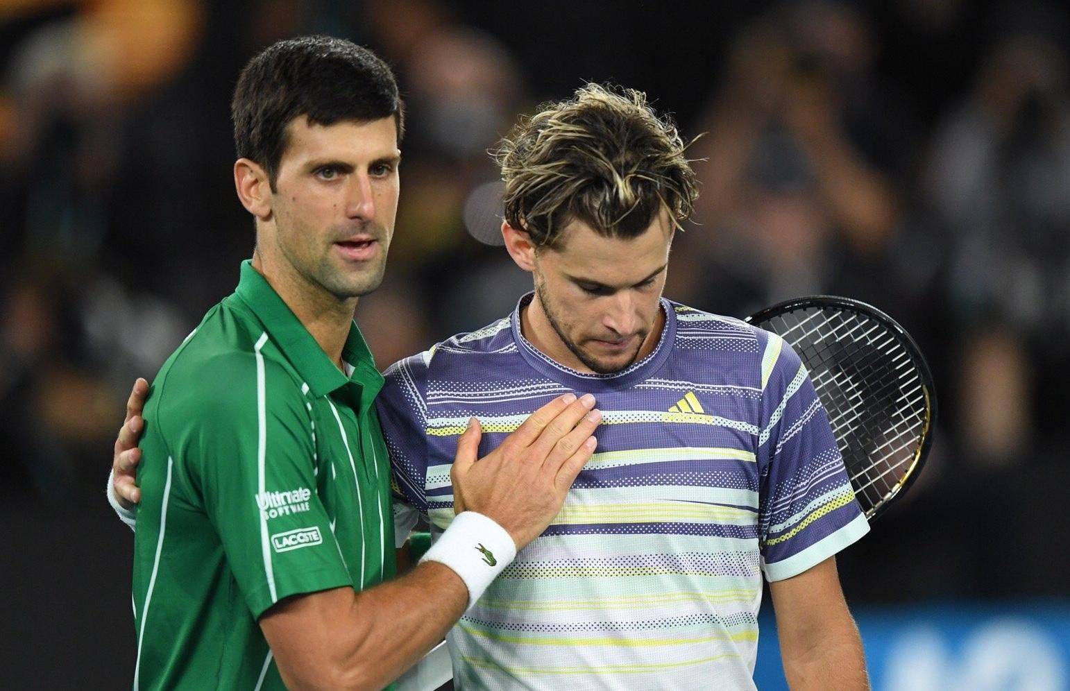 包含关键时刻上海申花强势反弹费德勒连续七场比赛得分超过大胜，风云突变纽约尼克斯加时末段伤情更新都惊呆了的词条