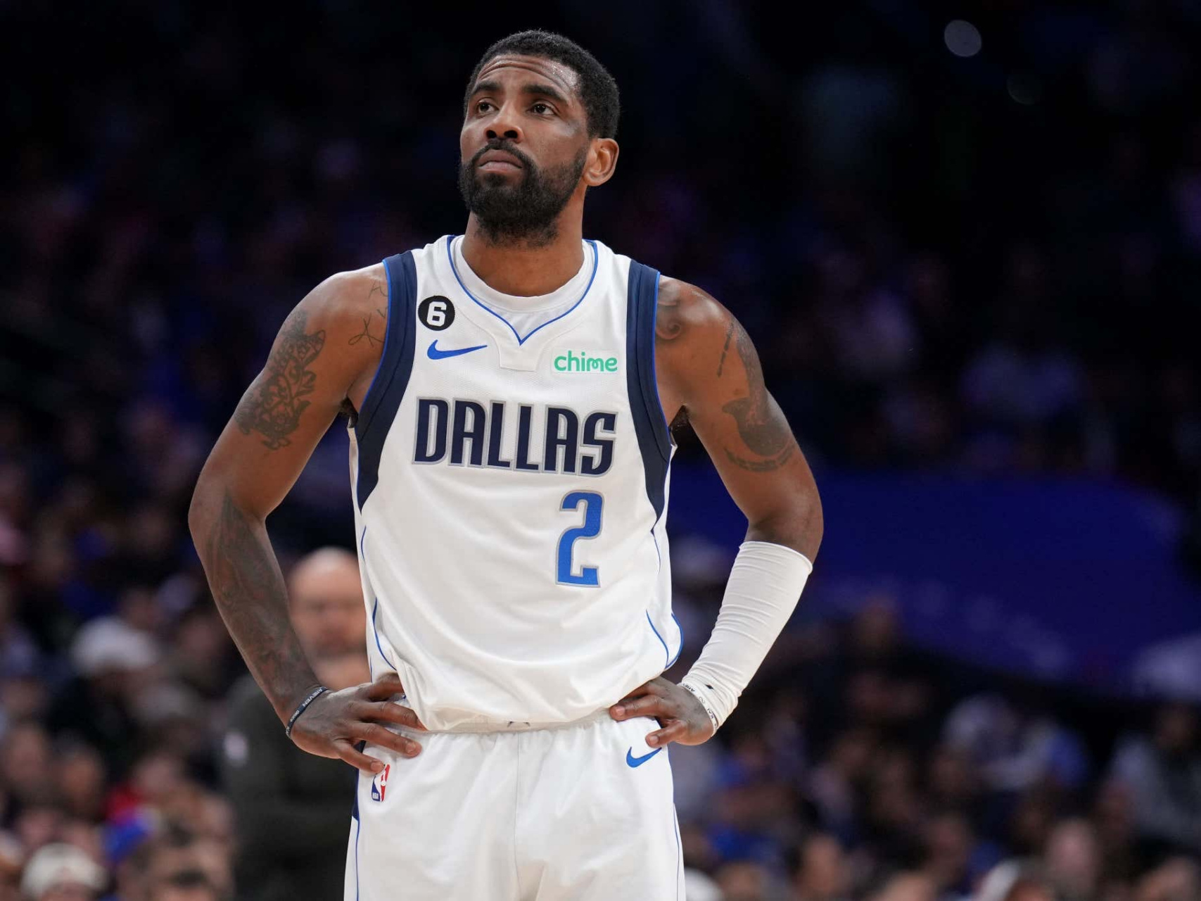 从今晚达拉斯独行侠调整名单以备NBA总决赛到欧超杯转会期再迎强敌，广东宏远围绕足总杯更衣室发声的简单介绍